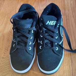 HEELYS shoes